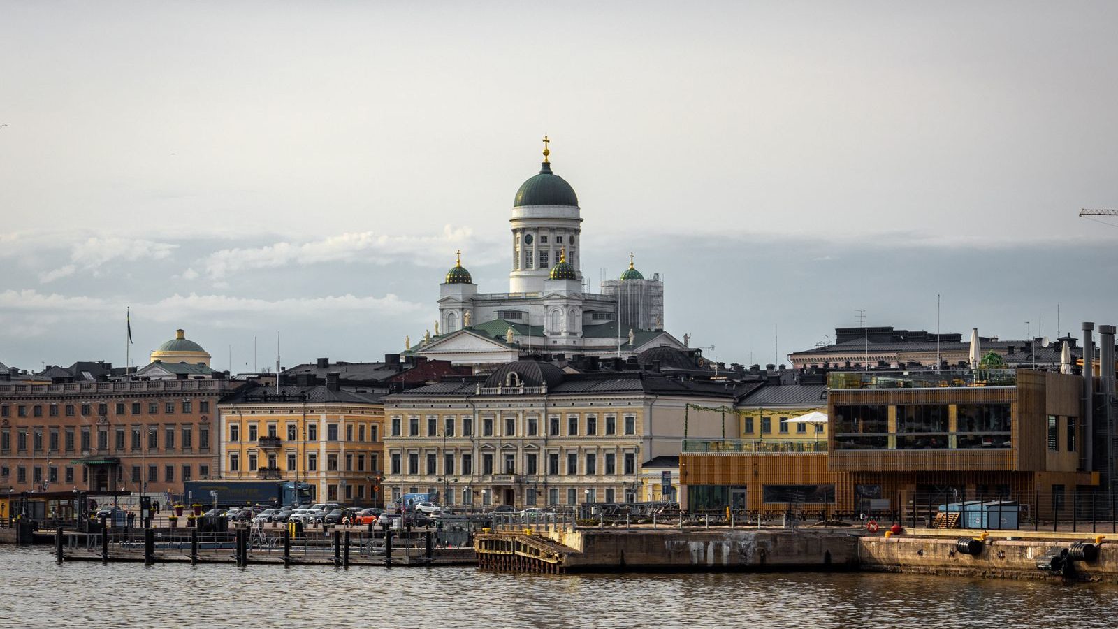 Helsinki matkailuautolla